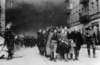 Евреи които германците депортират от града по време на въстанието във варшавското гето; април-май 1943